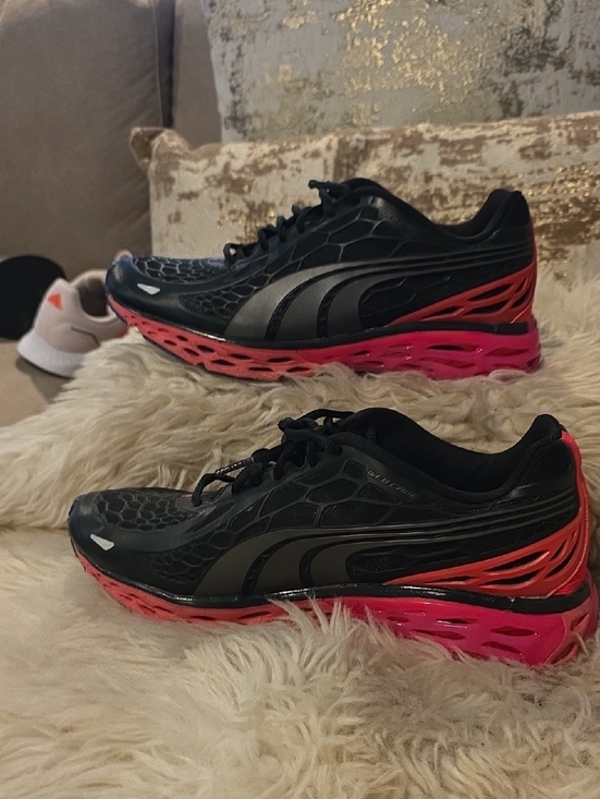 Puma Shoes - 9 Women's. Puma BioWeb Elite Womens Sneakers.
